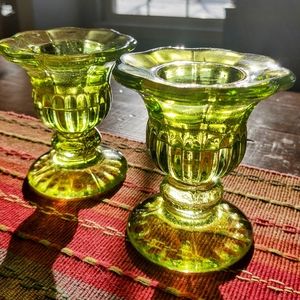 Substantial VTG yellow green candlestick set 1930s depression glass pillar